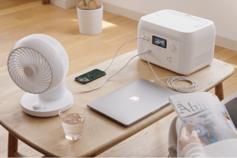 <p><strong>最大7台<br/>同時接続</strong></p>