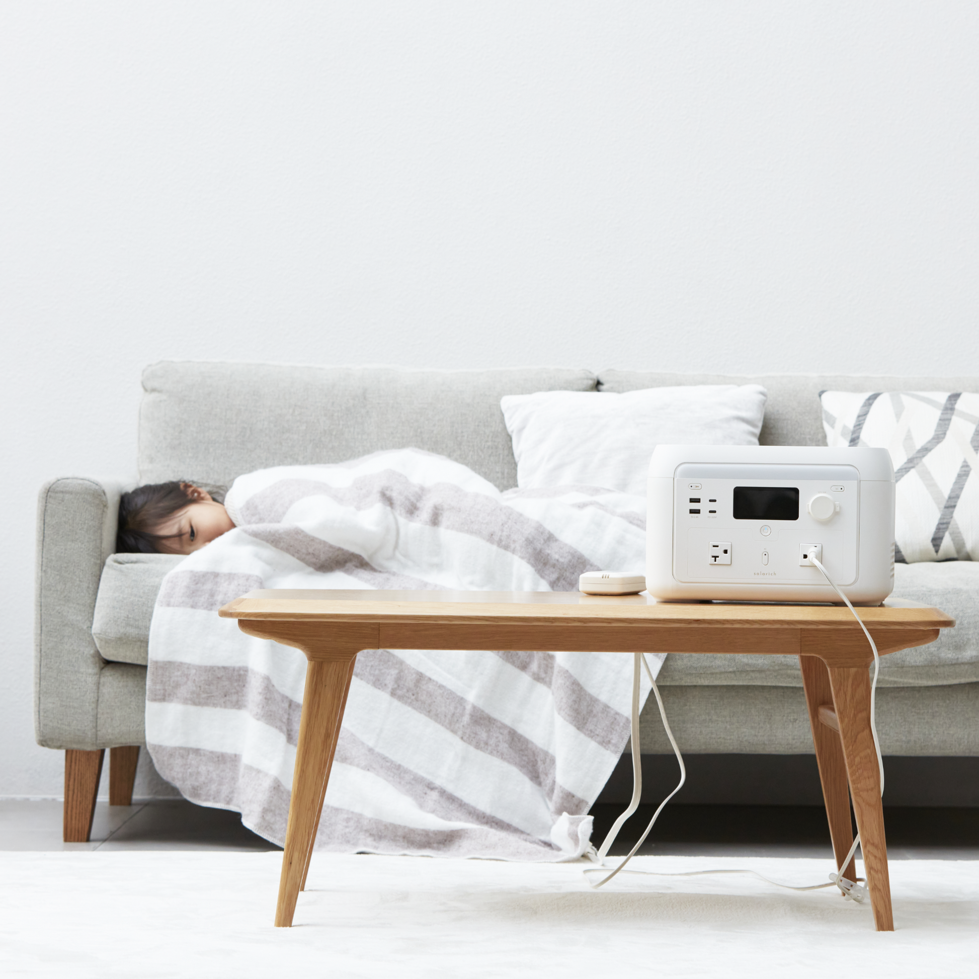 solarich 1000｜家庭用ポータブル電源&ソーラーパネル200W（セット