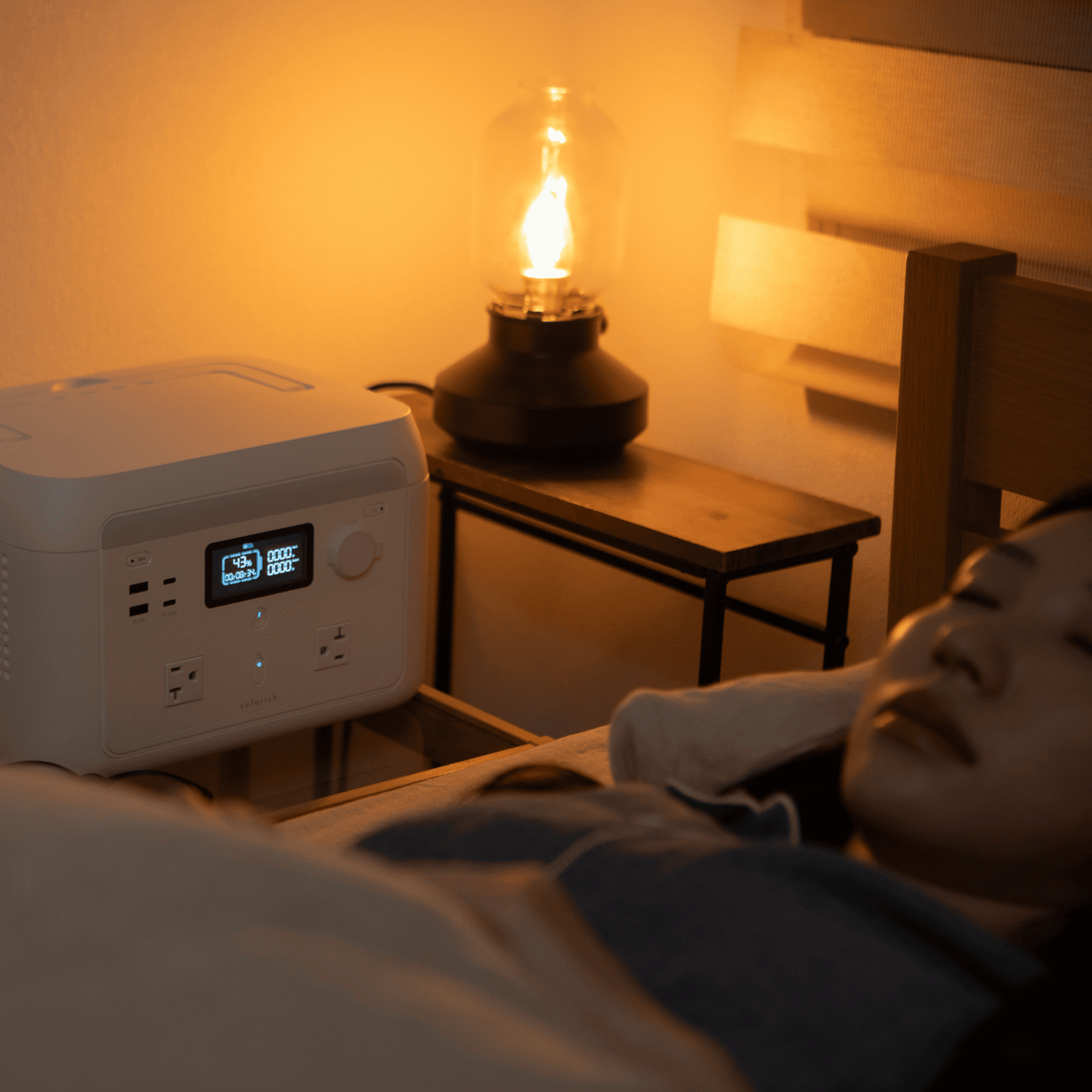 solarich 1000 - 拡張バッテリー＋ソーラーパネル200W（セット）